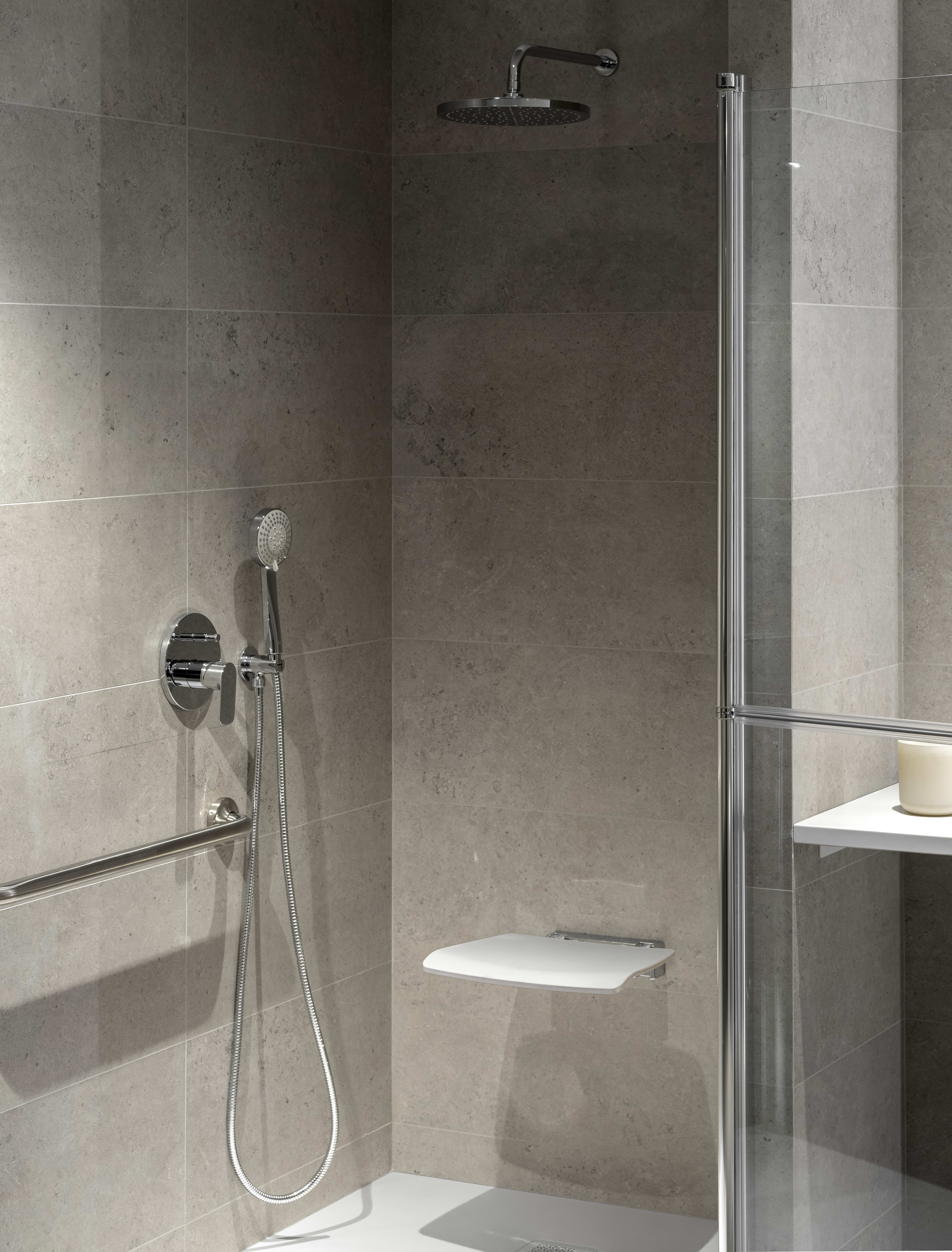 Showers Chrome Wall A5B0250C00 Roca